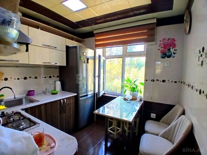 Satılır 3 otaqlı köhnə tikili 70 m², Qara Qarayev m., photo 13 from 29