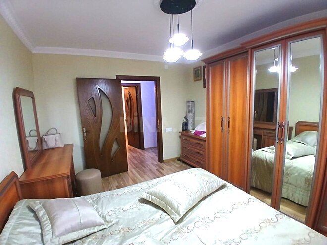 Satılır 3 otaqlı köhnə tikili 70 m², Qara Qarayev m., photo 18 from 29