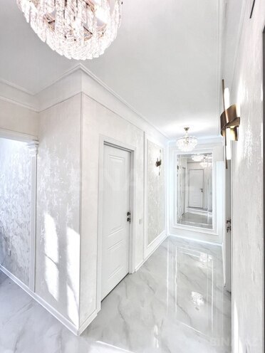 Продаётся 2-комн. вторичка 60 м², м. Элмляр Академиясы, photo 1 from 11