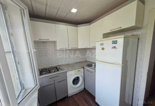 Satılır 2 otaqlı köhnə tikili 50 m², İnşaatçılar m., photo 9 from 10