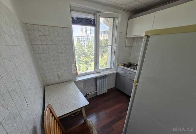 Satılır 2 otaqlı köhnə tikili 50 m², İnşaatçılar m., photo 8 from 10