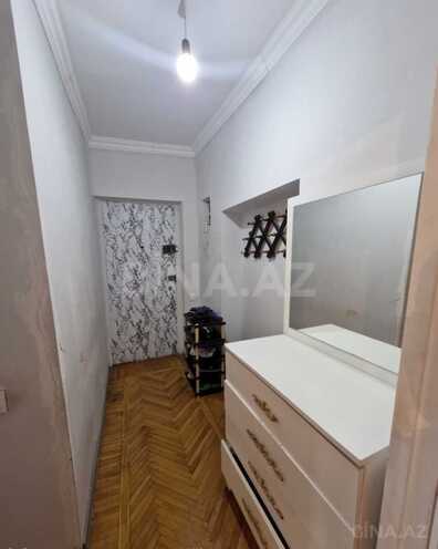 Satılır 2 otaqlı köhnə tikili 50 m², İnşaatçılar m., photo 3 from 10