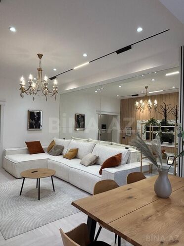 Сдаётся 3-комн. новостройка 110 м², м. Низами, photo 1 from 17