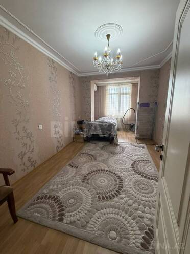 Satılır 4 otaqlı köhnə tikili 110 m², Qara Qarayev m., photo 13 from 21