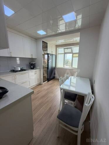 Satılır 4 otaqlı köhnə tikili 110 m², Qara Qarayev m., photo 7 from 21