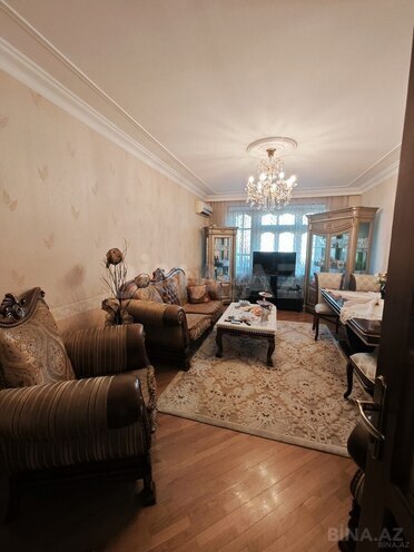 Продаётся 3-комн. вторичка 85 м², м. Кара Караев, photo 3 from 22
