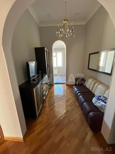 Продаётся 2-комн. вторичка 50 м², м. Сахил, photo 1 from 9
