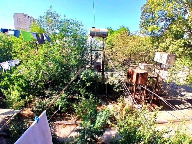 Satılır 1 otaqlı köhnə tikili 35 m², Qara Qarayev m., photo 14 from 23