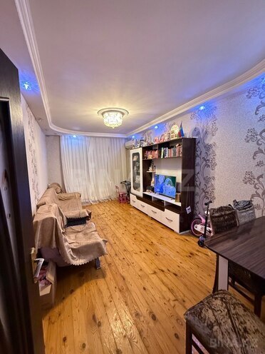 Satılır 3 otaqlı köhnə tikili 65 m², Xalqlar Dostluğu m., photo 1 from 14
