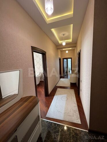Сдаётся 3-комн. новостройка 100 м², м. Низами, photo 1 from 12