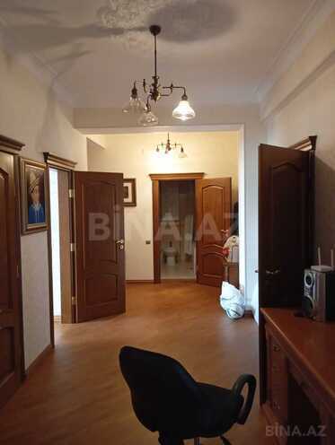 Satılır 3 otaqlı yeni tikili 170 m², Sahil m., photo 1 from 32