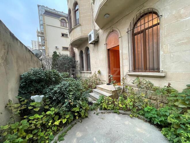 İcarəyə verilir 14 otaqlı həyət evi/bağ evi 800 m², Gənclik m., photo 17 from 22