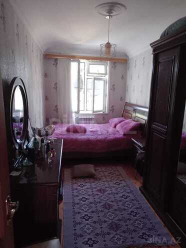 Продаётся 3-комн. вторичка 70 м², м. Нефтчиляр, photo 3 from 13