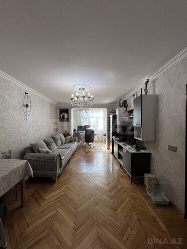 Продаётся 3-комн. вторичка 75 м², м. Элмляр Академиясы, photo 1 from 17