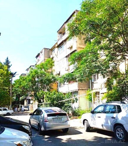 Продаётся 2-комн. вторичка 50 м², м. Нефтчиляр, photo 1 from 17