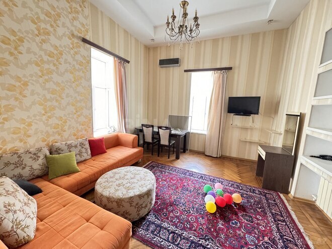 Сдаётся 2-комн. вторичка 70 м², м. Ичеришехер, photo 4 from 21