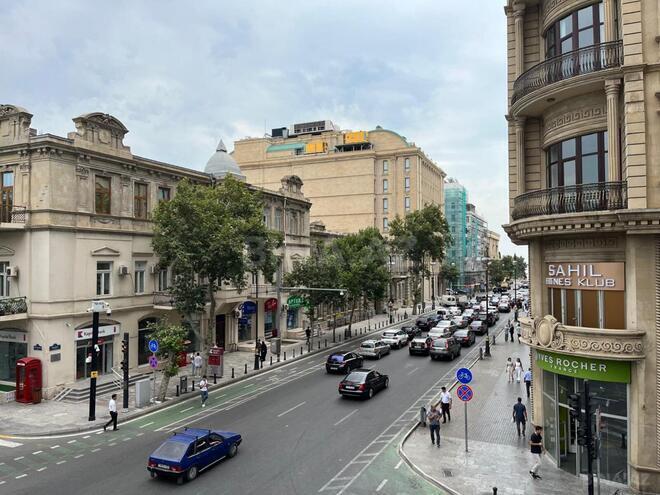 Продаётся 4-комн. новостройка 246 м², м. Сахил, photo 6 from 13