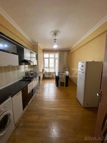 Сдаётся 3-комн. новостройка 130 м², м. Низами, photo 4 from 27