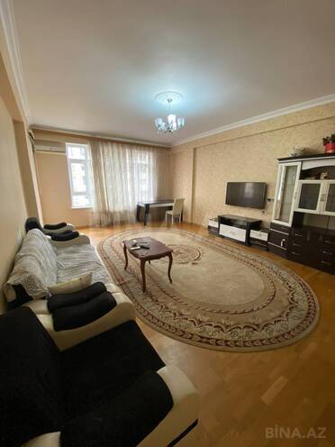 Сдаётся 3-комн. новостройка 130 м², м. Низами, photo 3 from 27