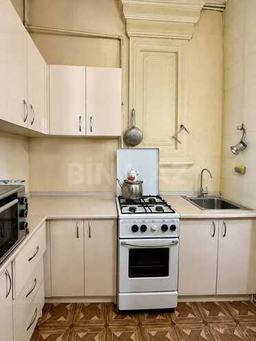 Satılır 2 otaqlı köhnə tikili 48 m², Sahil m., photo 15 from 25