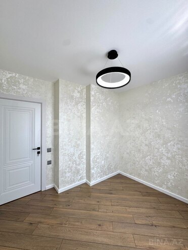 Продаётся 3-комн. вторичка 70 м², м. Ази Асланов, photo 5 from 12
