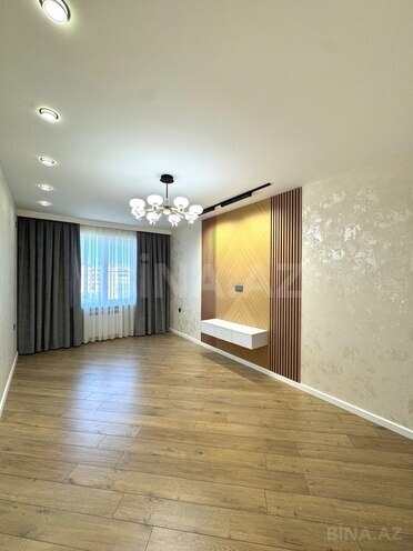 Продаётся 3-комн. вторичка 70 м², м. Ази Асланов, photo 3 from 12