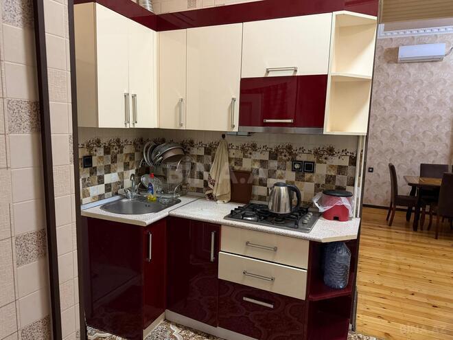 Сдаётся 2-комн. вторичка 60 м², м. Низами, photo 1 from 9