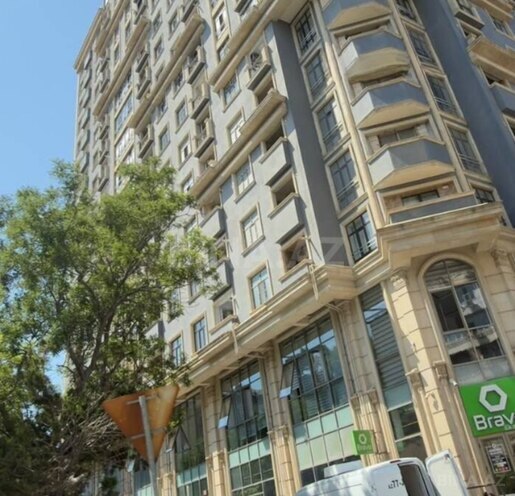 Satılır 4 otaqlı yeni tikili 160 m², 8-ci mikrorayon q., photo 4 from 8