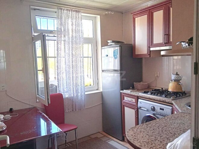 Продаётся 3-комн. вторичка 70 м², м. Нефтчиляр, photo 14 from 18