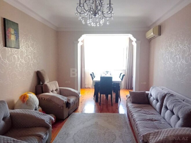 Продаётся 3-комн. вторичка 70 м², м. Нефтчиляр, photo 3 from 18