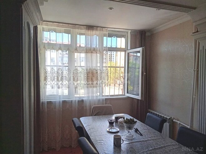 Продаётся 3-комн. вторичка 70 м², м. Нефтчиляр, photo 9 from 18