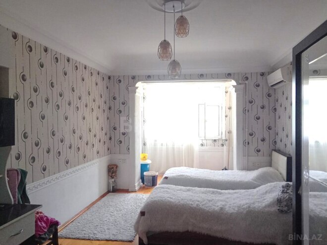 Продаётся 3-комн. вторичка 70 м², м. Нефтчиляр, photo 6 from 18