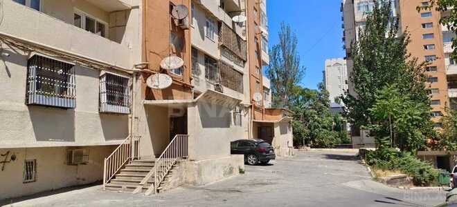 Satılır 3 otaqlı köhnə tikili 85 m², Nəsimi m., photo 1 from 26