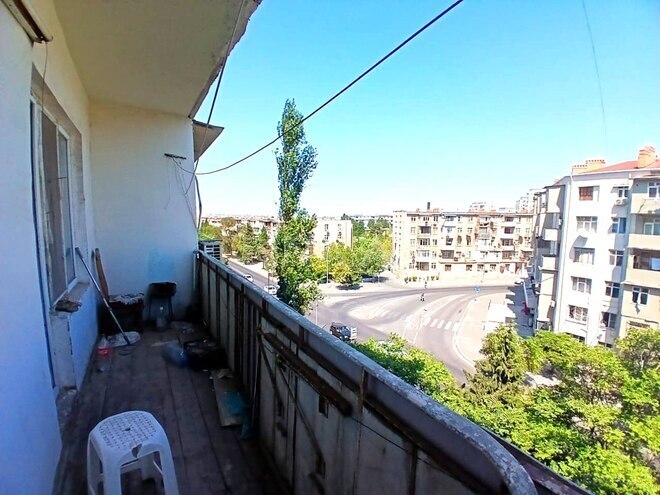 Продаётся 2-комн. вторичка 60 м², м. Кара Караев, photo 12 from 18