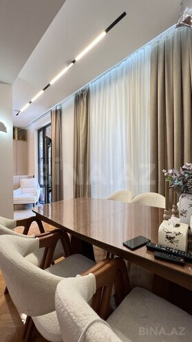 Продаётся 3-комн. вторичка 100 м², м. Низами, photo 1 from 23