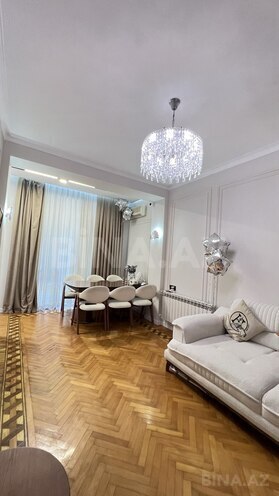 Продаётся 3-комн. вторичка 100 м², м. Низами, photo 9 from 23