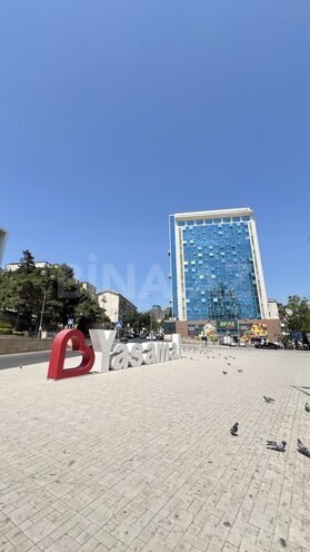 Продаётся 3-комн. вторичка 100 м², м. Низами, photo 22 from 23