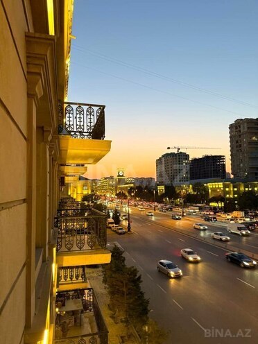 Satılır 3 otaqlı köhnə tikili 75 m², Nəriman Nərimanov m., photo 1 from 11