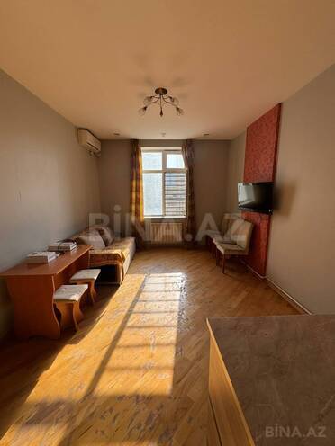 Сдаётся 3-комн. новостройка 80 м², м. Низами, photo 1 from 19