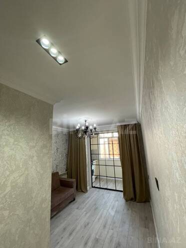 Продаётся 3-комн. вторичка 70 м², м. Ази Асланов, photo 6 from 18