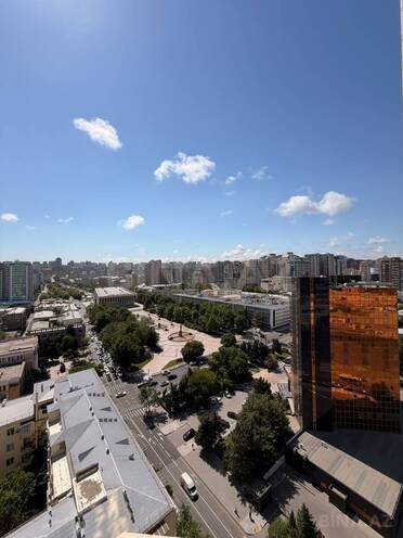 İcarəyə verilir 4 otaqlı yeni tikili 240 m², 28 May m., photo 1 from 29