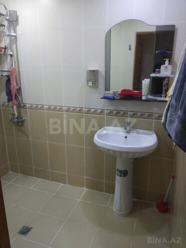 Satılır 4 otaqlı köhnə tikili 100 m², Xalqlar Dostluğu m., photo 10 from 15