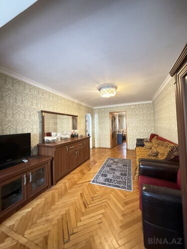 Продаётся 3-комн. вторичка 75 м², м. Элмляр Академиясы, photo 7 from 18