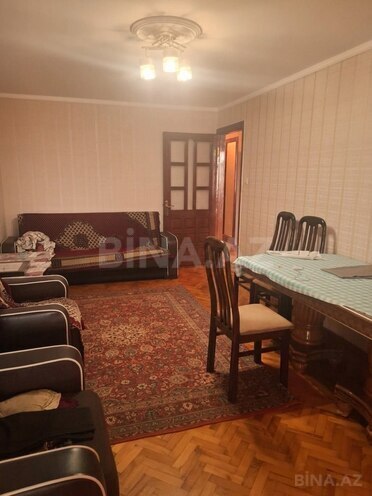 Продаётся 3-комн. вторичка 65 м², м. Нефтчиляр, photo 1 from 12