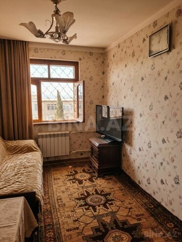 Продаётся 3-комн. вторичка 65 м², м. Нефтчиляр, photo 5 from 12