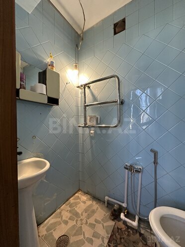 Satılır 4 otaqlı köhnə tikili 110 m², 28 May m., photo 16 from 23