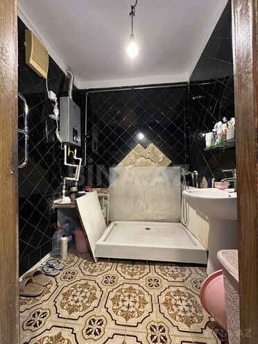 Satılır 4 otaqlı köhnə tikili 110 m², 28 May m., photo 19 from 23
