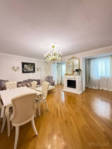 Satılır 4 otaqlı köhnə tikili 110 m², İnşaatçılar m., photo 4 from 24