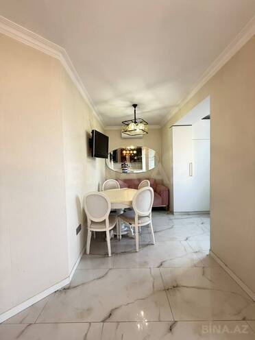 Satılır 4 otaqlı köhnə tikili 110 m², İnşaatçılar m., photo 16 from 24