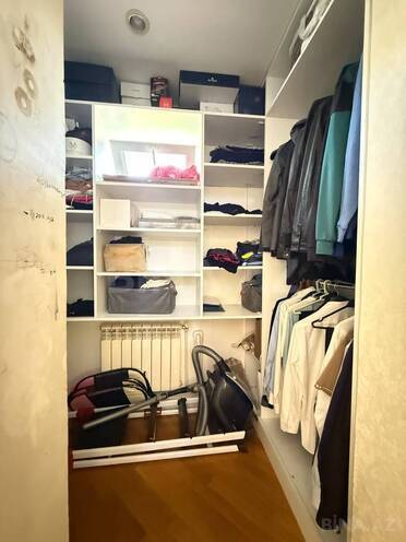 Satılır 4 otaqlı köhnə tikili 110 m², İnşaatçılar m., photo 21 from 24